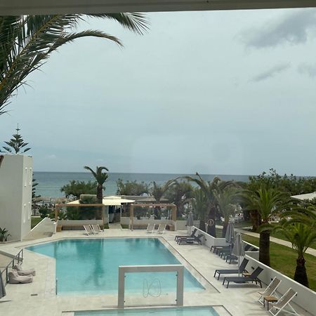 Ninemia Beach Hotel & Suites Agia Marina Eksteriør billede