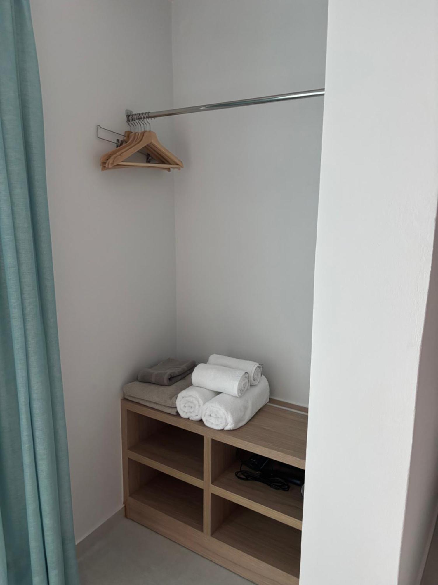 Ninemia Beach Hotel & Suites Agia Marina Eksteriør billede